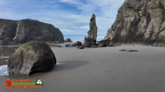 Bandon-OR-Beaches-Sea-Stacks-Caves-Wizards-Hat-Pocket3-01-20-2024_000539_02