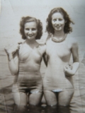 Yvonne_and_Sister_Jackie