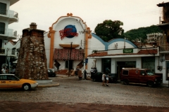 Puerto_Vallarta_Downtown_Planet_Hollywood