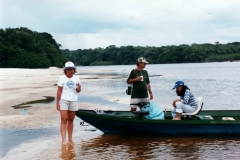 Rio_Negro_Guide_Boat_Beach_Lunch_1