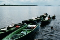 Rio_Negro_Guide_Boats_in_Tow_Behind_Peacock_Nexus